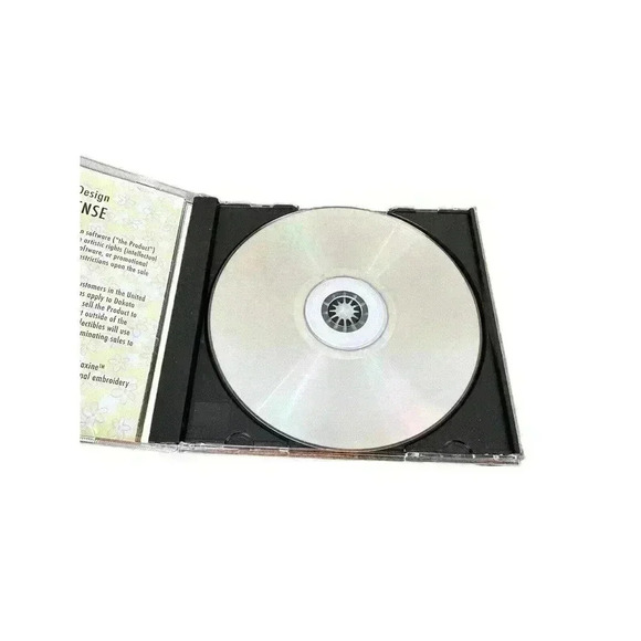 Dakota Collectibles Maxine Embroidery Design Collection 16 Licensed Designs CD - Picture 4 of 4